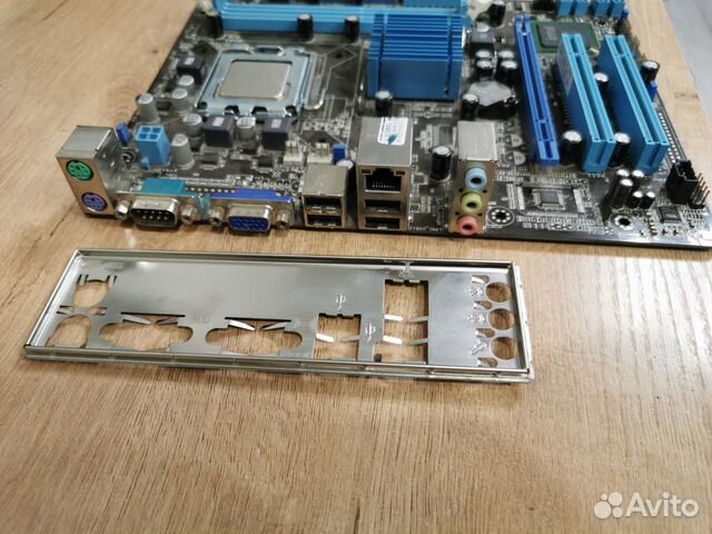 Материнская плата с процессором LGA775 DDR3