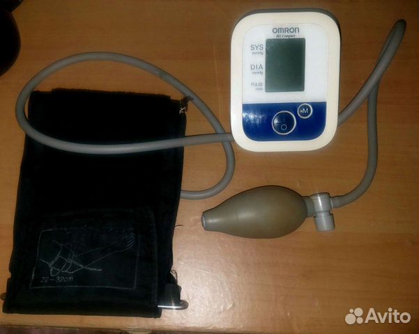 Тонометр Omron M1 Compact (HEM-4022-E)