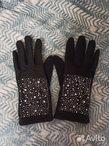 Перчатки с аксессуарами и стразами