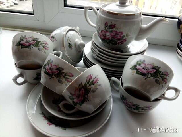 Сервиз чайный, Кувшин-квасник, Салатники винтажные