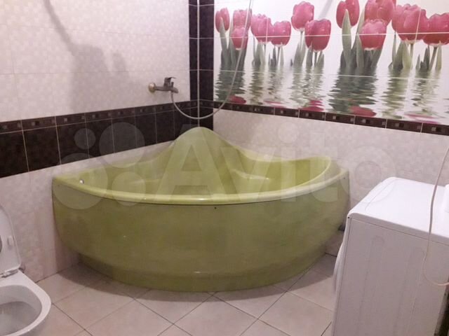 2-к. квартира, 60 м², 1/3 эт.