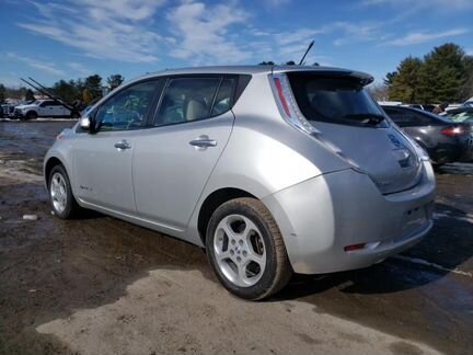 В разборе Nissan Leaf