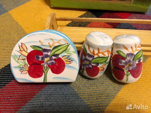 Салфетница и 2 перечницы