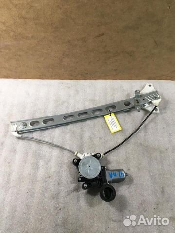 Стеклоподъемник передний левый Suzuki Swift 4