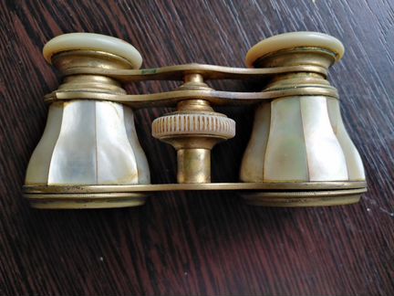 Старинный театральный бинокль Paris