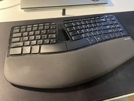 Клавиатура Microsoft Sculpt Ergonomic Desktop