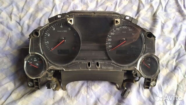 Панель приборов широкий экран Ауди а8 д3