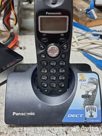 Стационарный телефон Panasonic (трубка+ база)