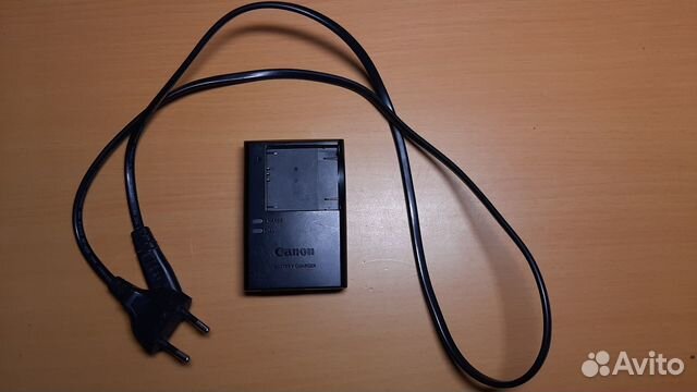 Зарядное устройство Canon CB-2LDE