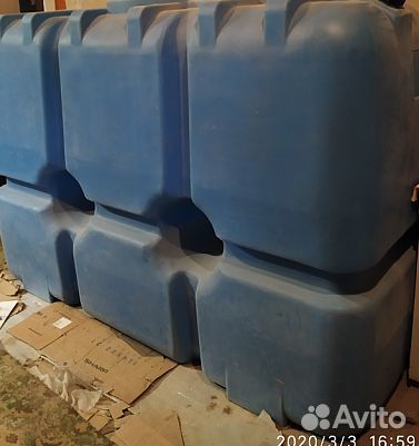 Пластиковый бак