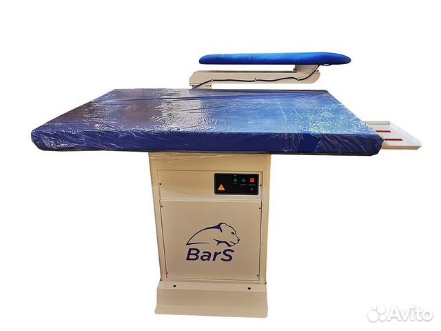 Промышленный прямоугольный гладильный стол с рукав