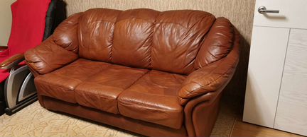 Кожаный диван бу