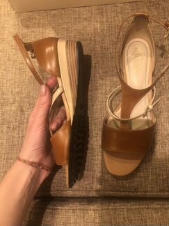 Босоножки tods