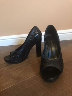 Туфли с открытым носом