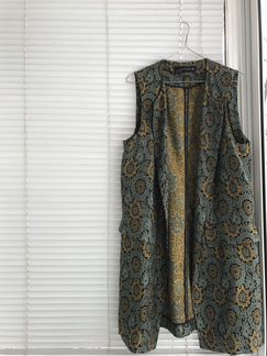 Жилет в восточном стиле zara