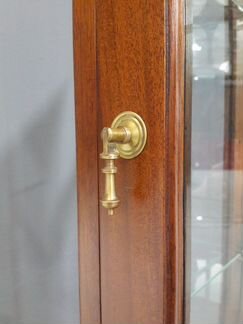 Витрина Chippendale