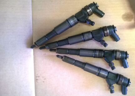 Форсунка топливная BMW E60/61 E53 E90 M47D20