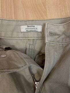 Джинсы бананы Bershka, размер Eur 32,новые