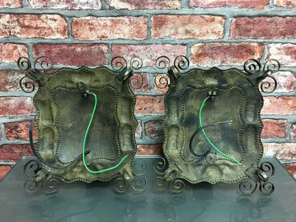 Два настенных бра