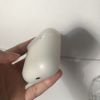 Силиконовый чехол для Airpods