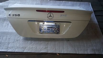 Крышка багажника Mercedes Е-211