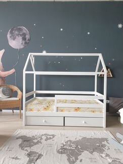 Детская кровать домик