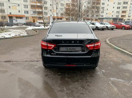 LADA Vesta 1.6 МТ, 2020, битый, 14 000 км