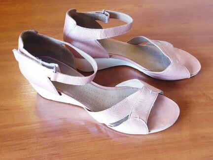 Босоножки 43р