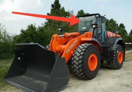 Cтекло лобовое центральное Hitachi ZW310