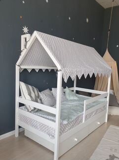 Детская кровать домик