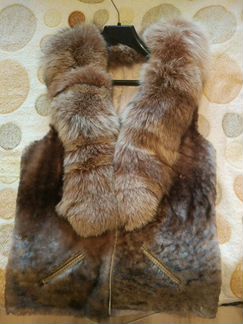 Продам жилетку меховую