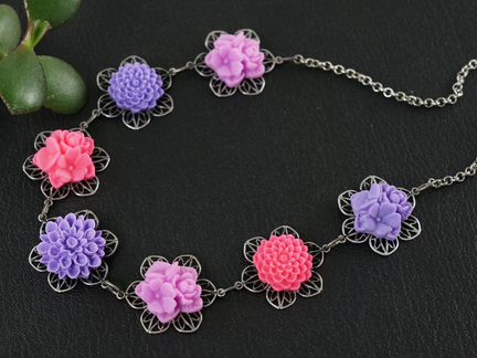 Колье Винтажные цветы (сирень и фуксия)