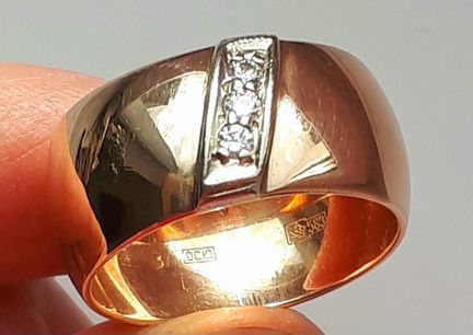 Золотое кольцо СССР с бриллиантами 0,09ст