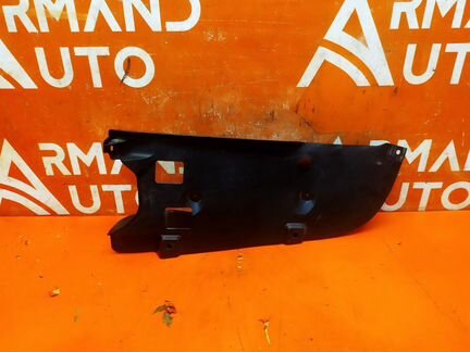 Пыльник бампера задний правый Toyota Land Cruiser