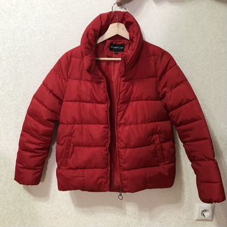 Красная куртка