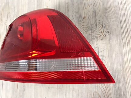 Фонарь в крыло задний правый Vw Touareg 7P