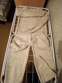 Костюм женский вязанный