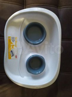 Пластиковый поднос с мисками