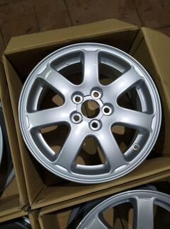 Диски бу оригинал R15 Y на Subaru