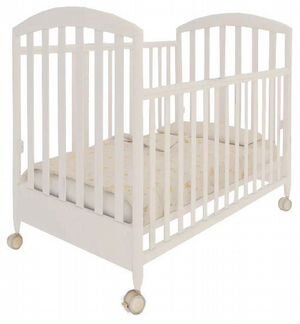 Детская кроватка с кокосовым матрасом, одеялом и п