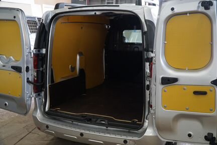 Обшивка фургона Renault Dokker VAN