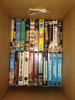 Видео кассеты с фильмами разные