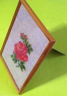 Вышивка в раме 