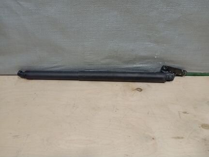 Амортизатор крышки багажника Mercedes GL X164