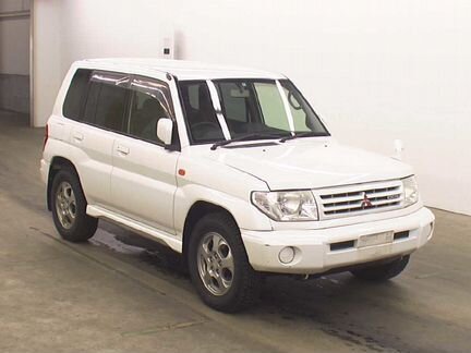 Лобовое стекло Mitsubishi Pajero IO 1998-2004