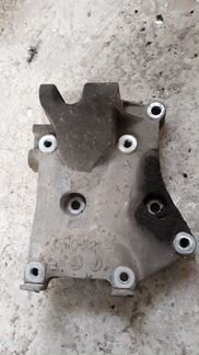 Кронштейн крепления генератора nissan wingroad y11