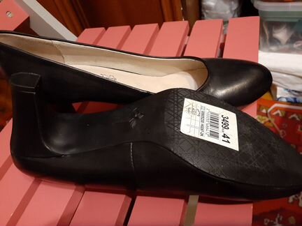 Туфли жениские черный 41 размер