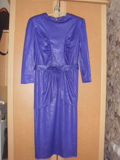 Платье нарядное, цвет- насыщенный фиолетовый