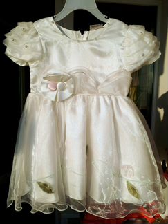 Платье праздничное