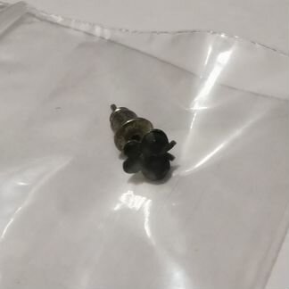 Серёжка б/у